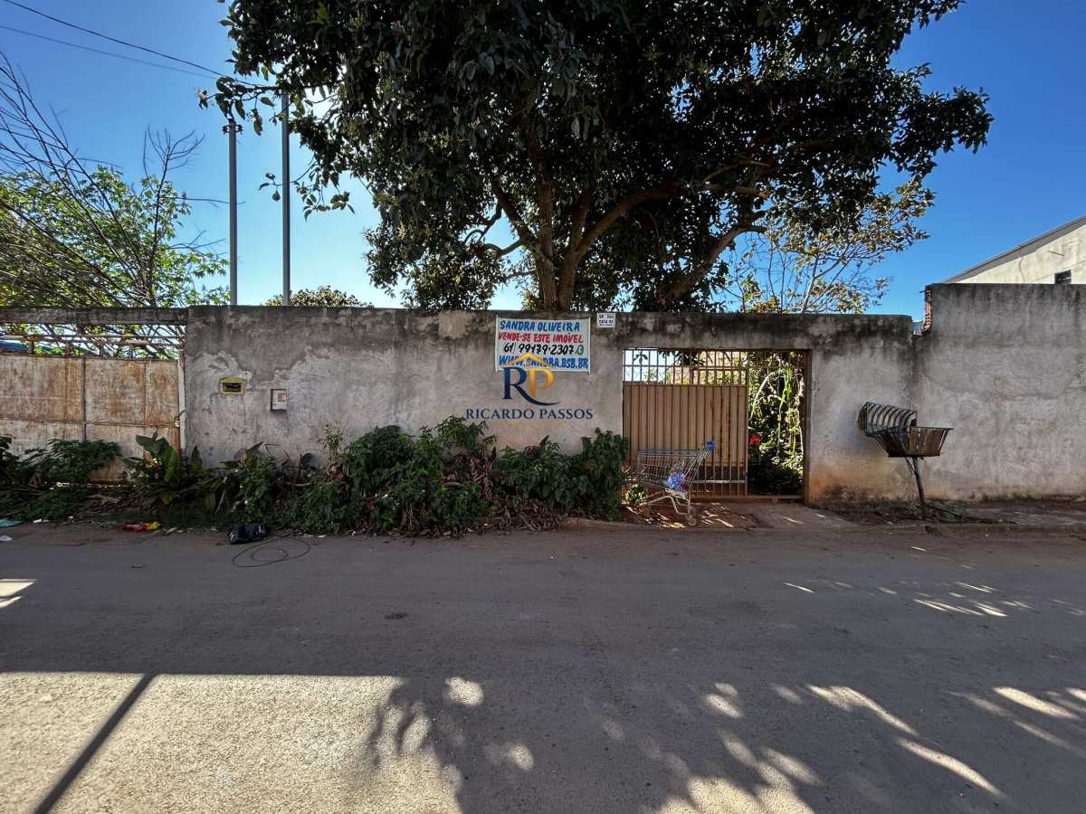 Casa 2 Suítes ao Lado da Av. Brasil | Entrada + Parcelamento - Ricardo Passos - Corretor de Imóveis