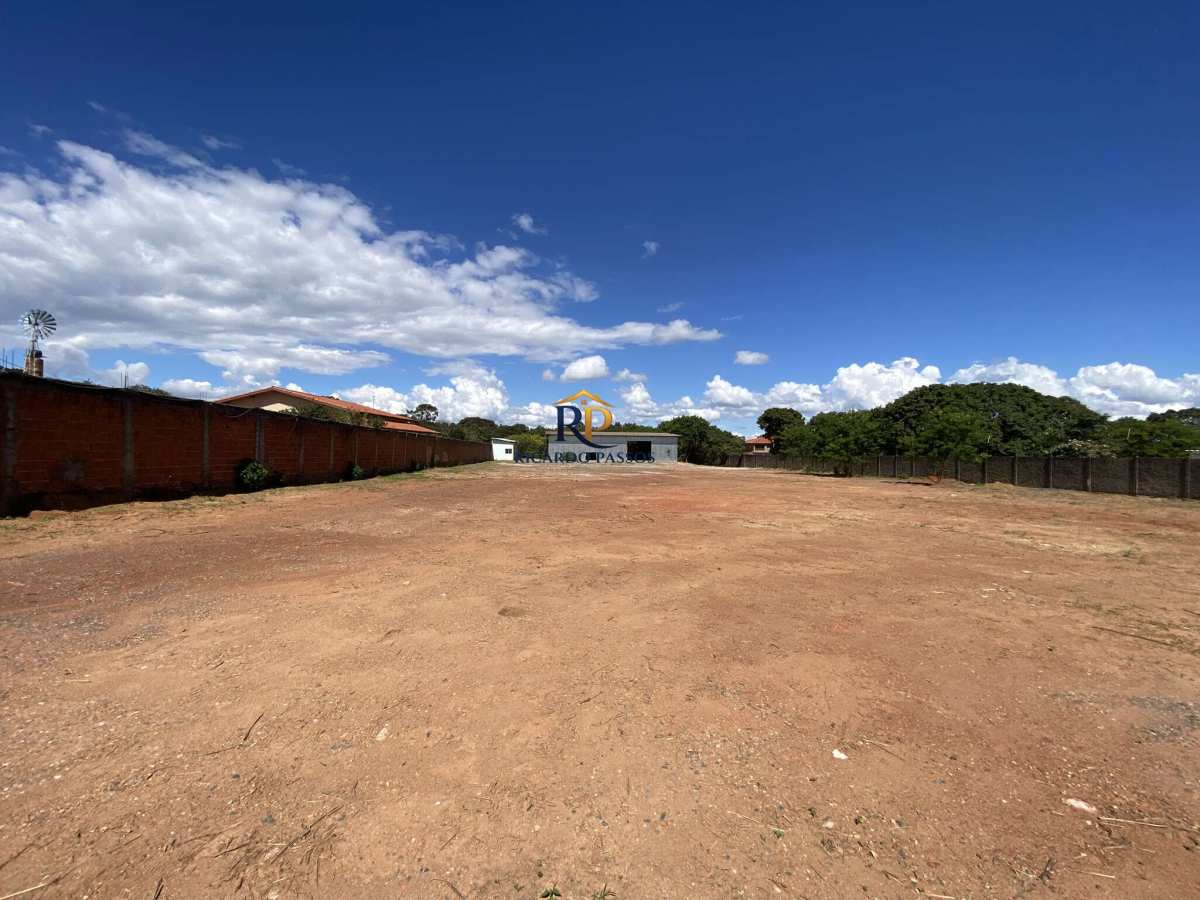 Galpão 500m² em lote de 1 hectare na DF-250 com energia trifásico e casa de apoio - Ricardo Passos - Corretor de Imóveis